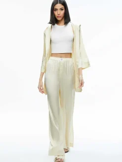 Women Alice and Olivia A+O X Big Feelings Becca Robe
