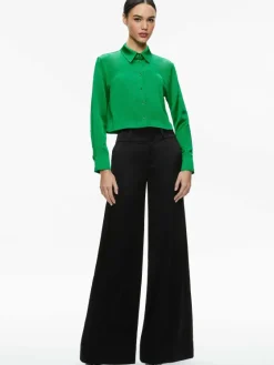 Women Alice and Olivia Leon Cropped Button Down