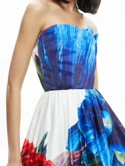 Women Alice and Olivia Stella Strapless Gown
