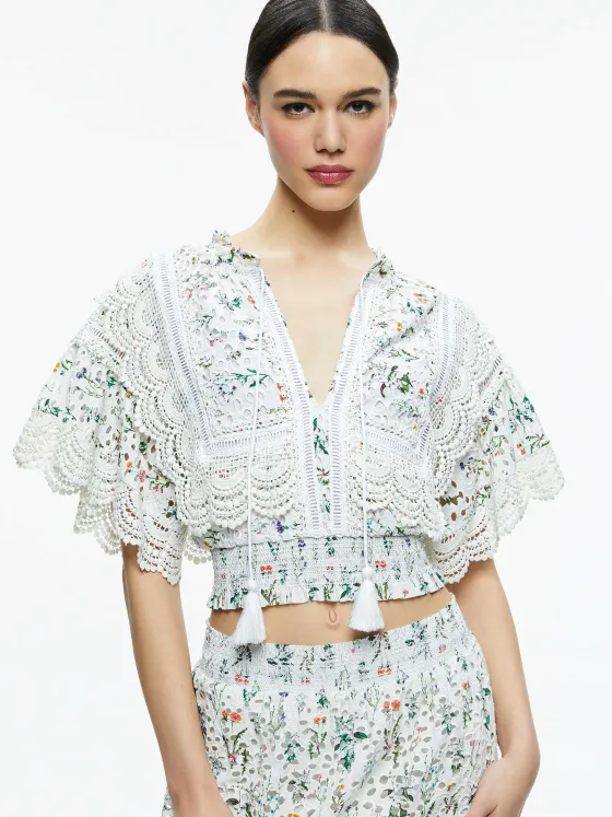 Women Alice and Olivia Tabitha Lace Button Front Cropped Blouse